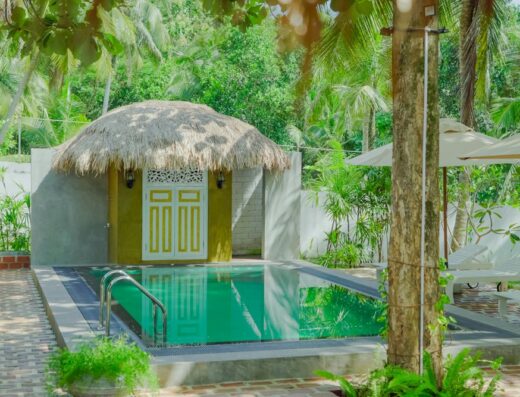 Pool cottage in a quiet garden