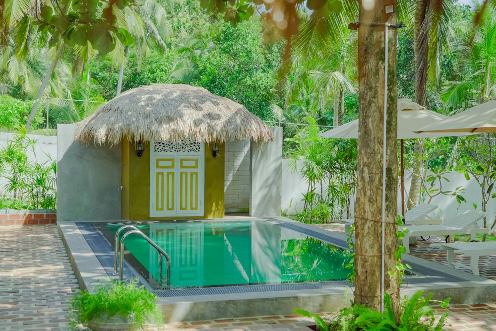 Pool cottage in a quiet garden