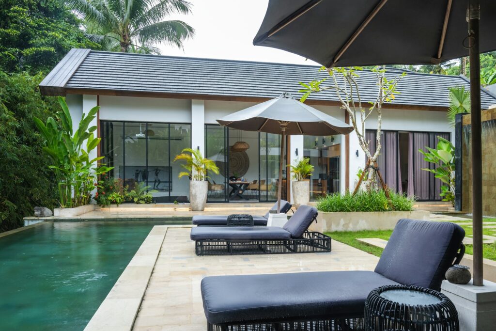 Garden villa with private pool