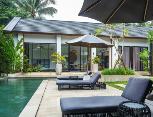 Garden villa with private pool